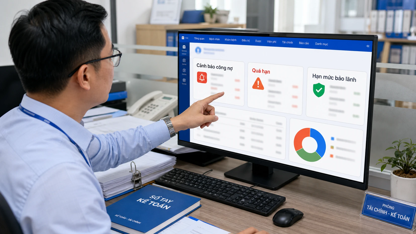 Màn hình HIS cảnh báo công nợ viện phí quá hạn