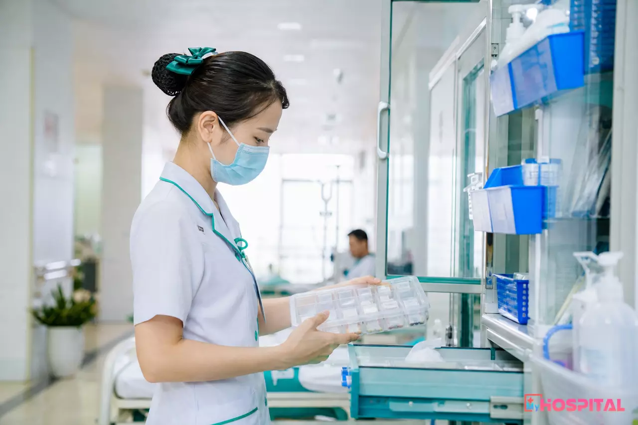 Cấp Phát Thuốc Nội Trú: Quy Trình Từ Y Lệnh Đến Giường Bệnh