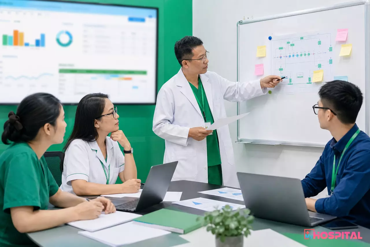 Ban lãnh đạo khoa nội trú họp khởi động kế hoạch số hóa