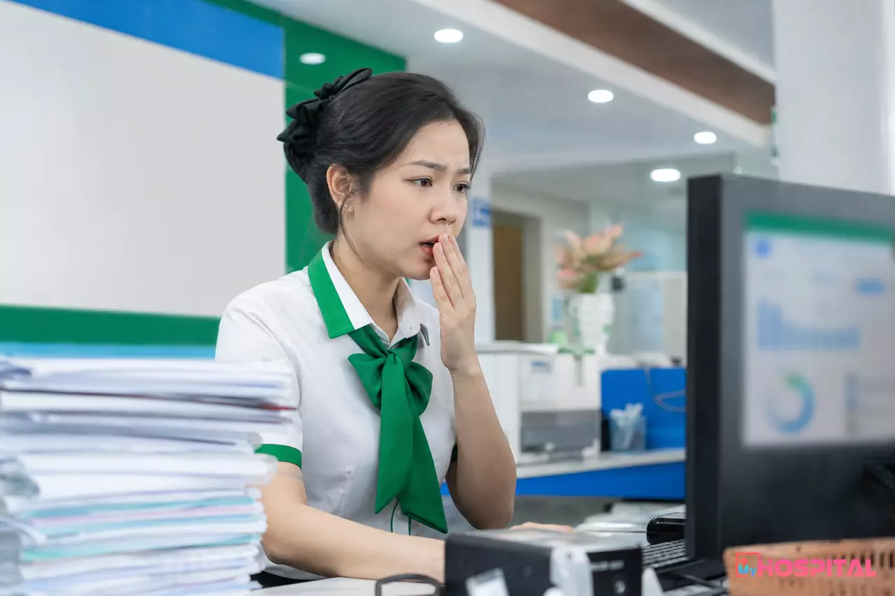 Thu ngân viện phí lo lắng khi phát hiện xóa nhầm dữ liệu phơi trên máy tính
